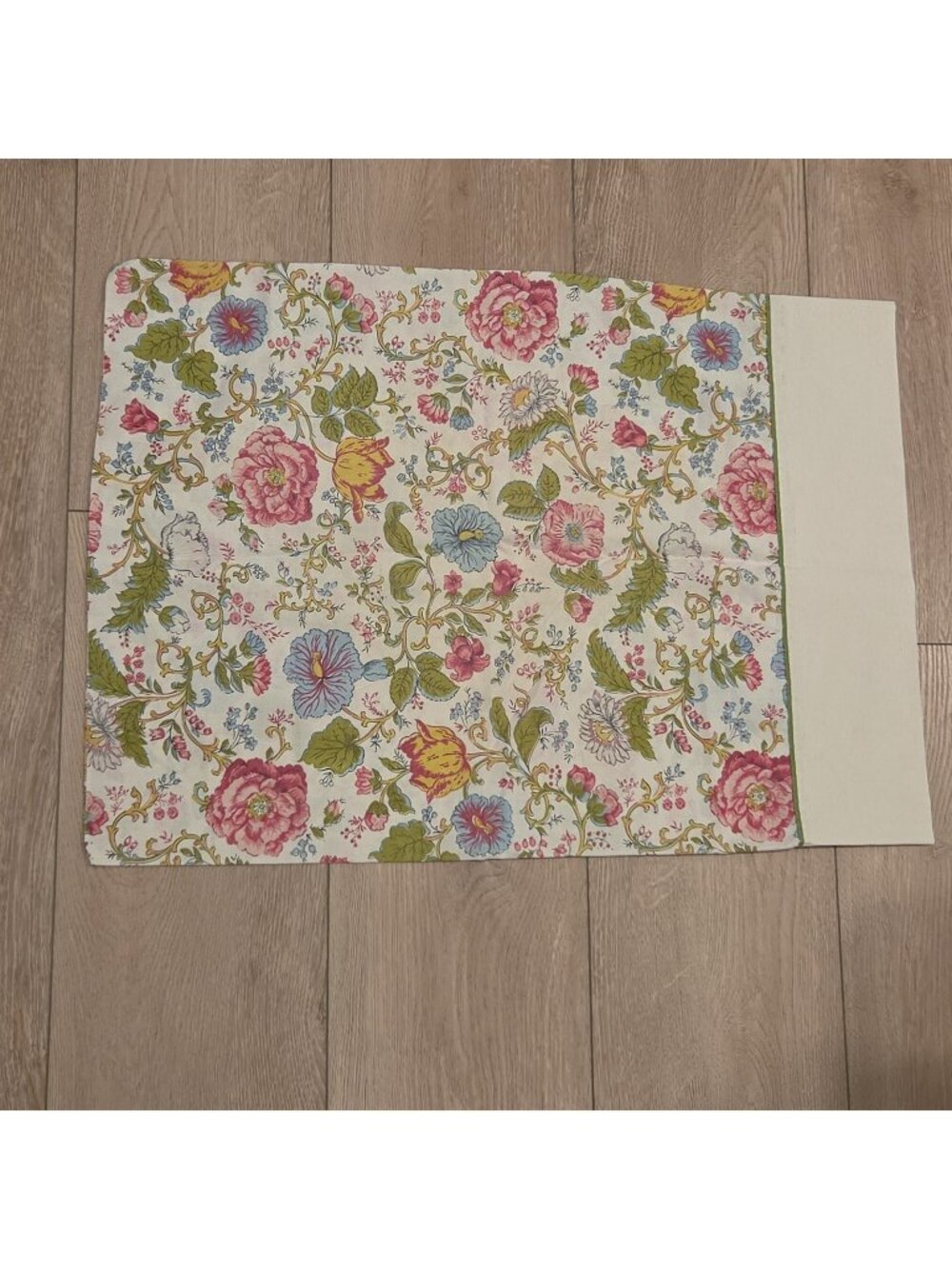 Springmaid Vintage English Manor Floral Standard Pillowcase Cottagecore Grandma